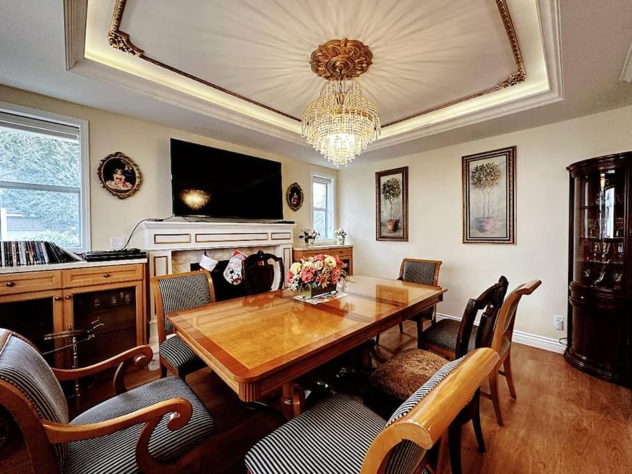 Super Cosy 8Bed & 6Bath In Vancouver Heart Near To Airport And Downtown Экстерьер фото