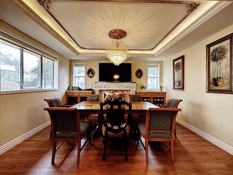 Super Cosy 8Bed & 6Bath In Vancouver Heart Near To Airport And Downtown Экстерьер фото